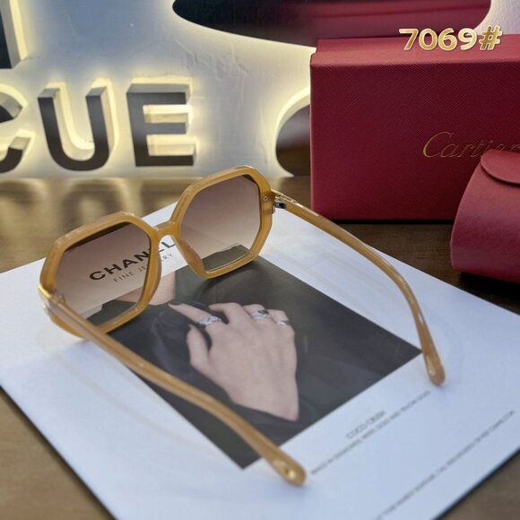 Sunglasses  Very good main image 4